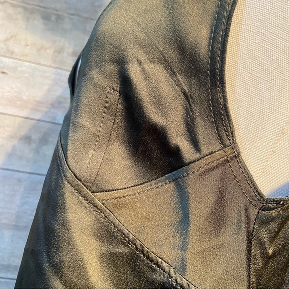 BNWT Zara women’s olive green shiny faux wrap v-neck tank top in size small - Picture 5 of 11